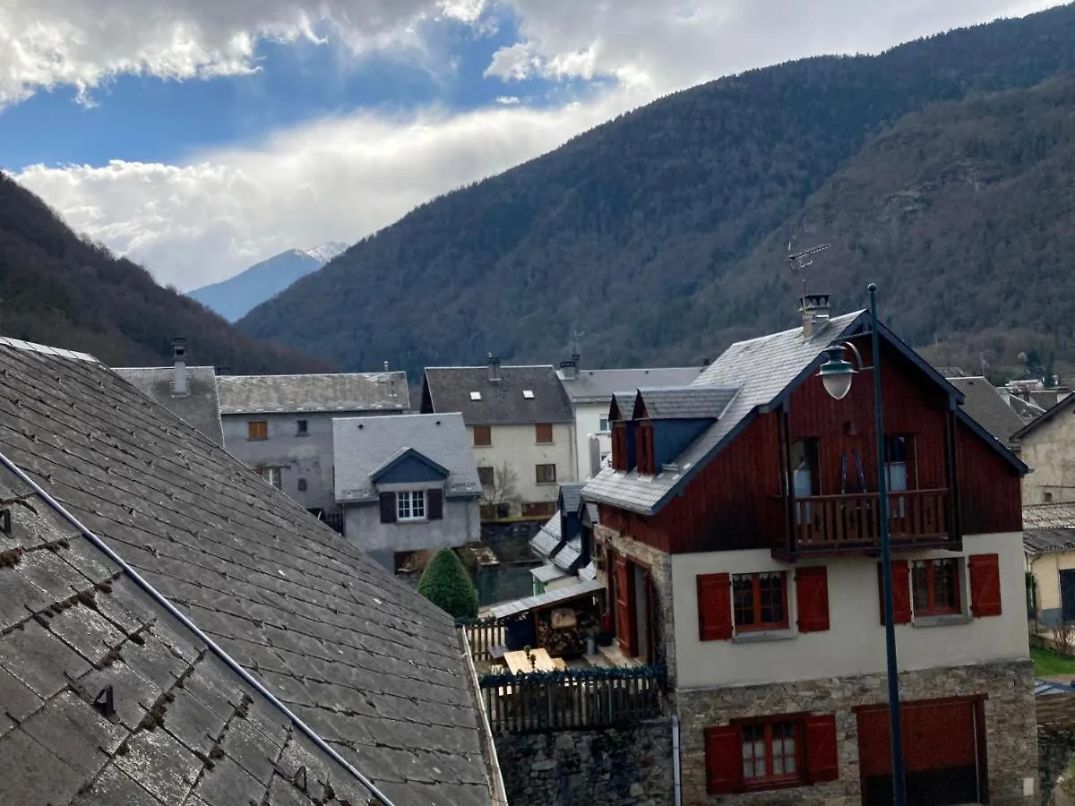 St Mamet: Au Pied Des Montagnes Apartment Saint-Mamet